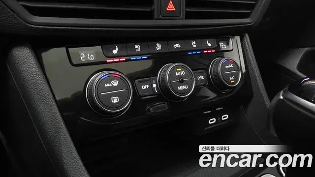 Volkswagen Jetta 2023 — ფოტო 20/20