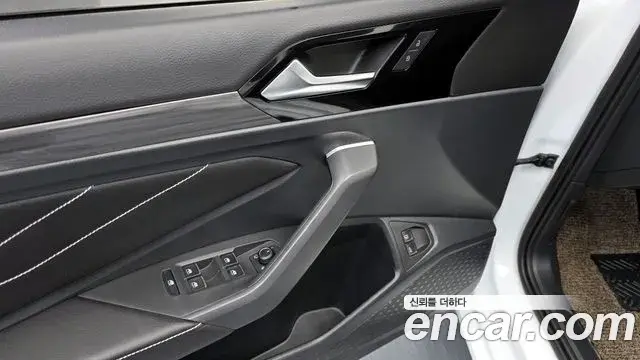 Volkswagen Jetta 2023 — ფოტო 10/20