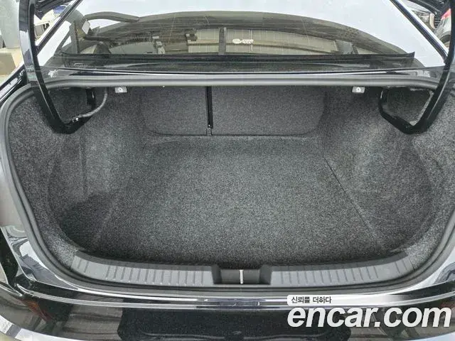 Volkswagen Jetta 2021 — ფოტო 21/50