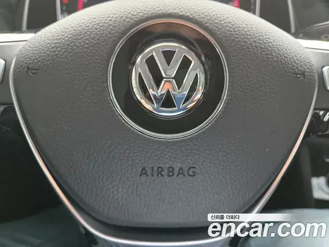 Volkswagen Jetta 2021 — ფოტო 47/50