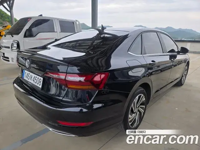 Volkswagen Jetta 2021 — ფოტო 27/50