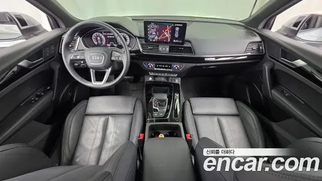 Audi Q5 2022 — ფოტო 1/36