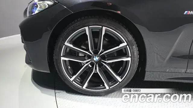 BMW 4 Series 2024 — Photo 12/31