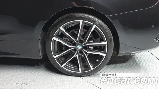 BMW 4 Series 2024 — Photo 10/31