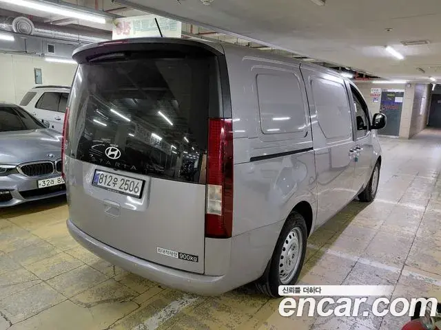 Hyundai Staria 2025 — Фото 5/19