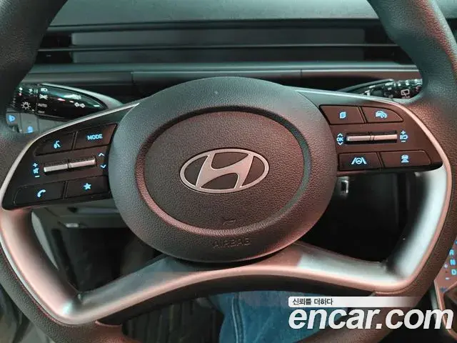 Hyundai Staria 2025 — Фото 13/19