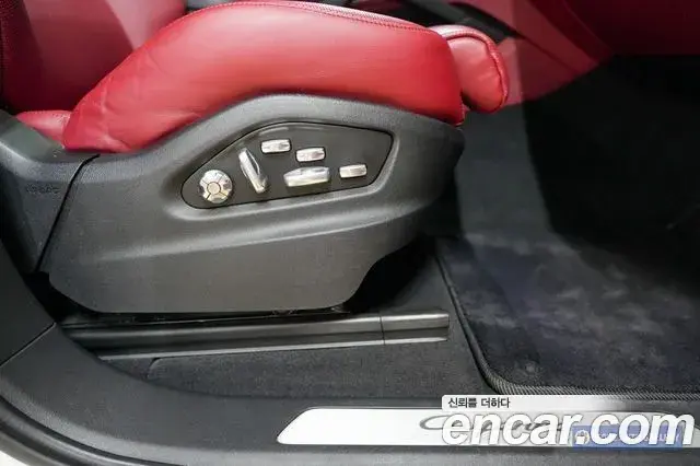 Porsche Cayenne 2020 — Photo 10/18