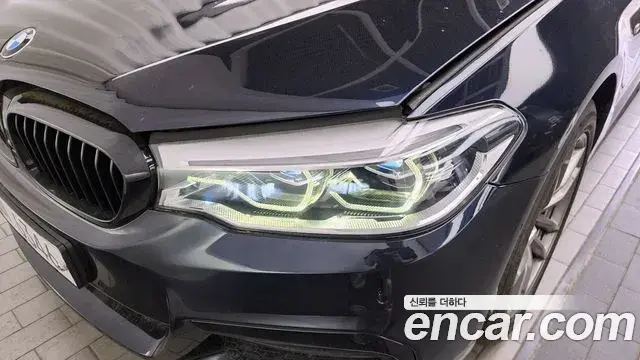 BMW 5 Series 2018 — ფოტო 4/34