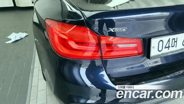 BMW 5 Series 2018 — ფოტო 3/34