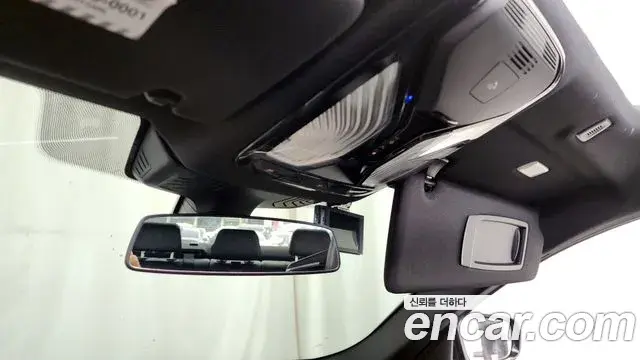 BMW 5 Series 2018 — ფოტო 20/34