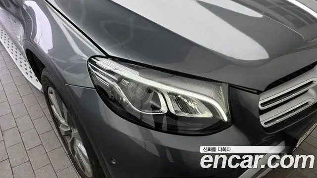 Mercedes-Benz GLC-Class 2018 — Şəkil 26/32