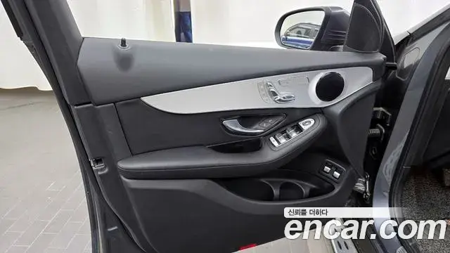 Mercedes-Benz GLC-Class 2018 — Şəkil 3/32