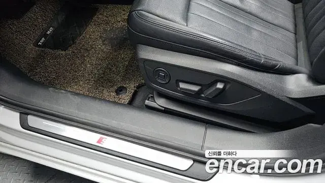 Audi A6 2021 — Photo 7/34