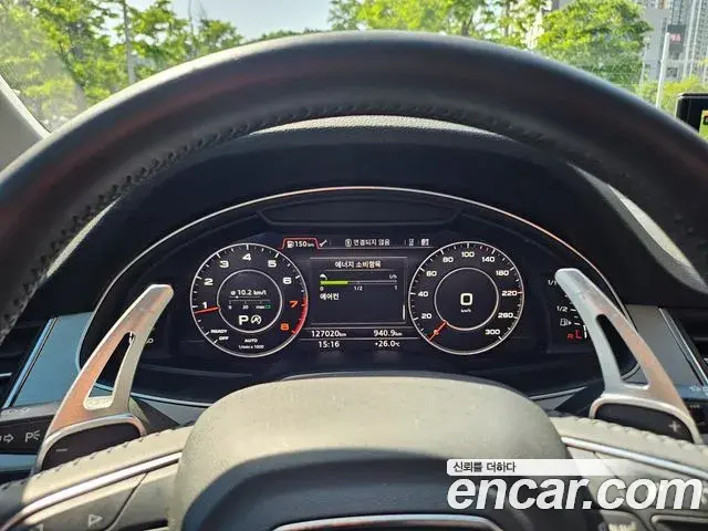 Audi Q7 2019 — ფოტო 8/20