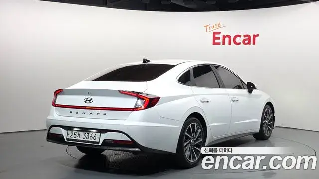 Hyundai Sonata Hybrid 2019 — Şəkil 15/33