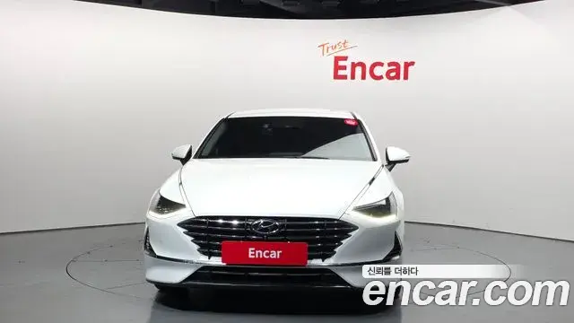 Hyundai Sonata Hybrid 2019 — Şəkil 23/33