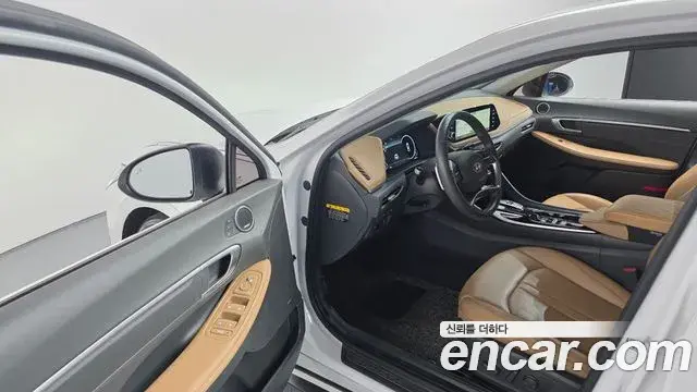 Hyundai Sonata Hybrid 2019 — Şəkil 12/33