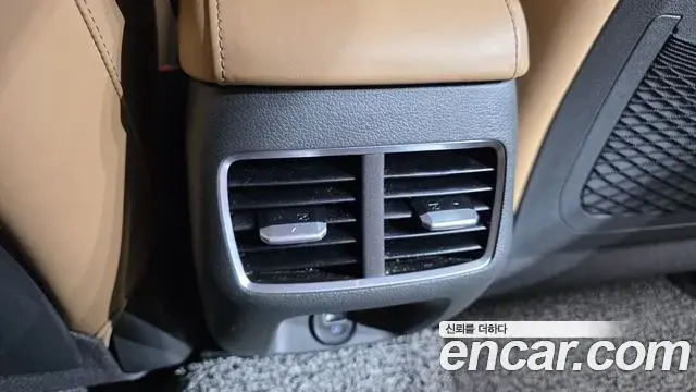 Hyundai Sonata Hybrid 2019 — Şəkil 8/33