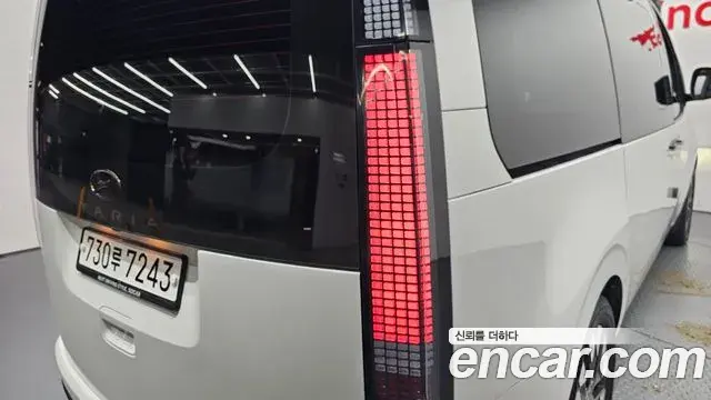 Hyundai Staria 2024 — Photo 19/34