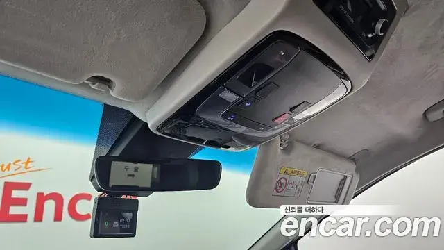Hyundai Staria 2024 — Photo 27/34