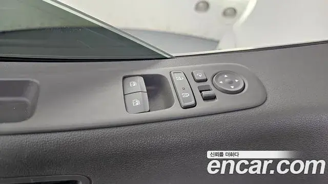 Hyundai Staria 2024 — Photo 24/34