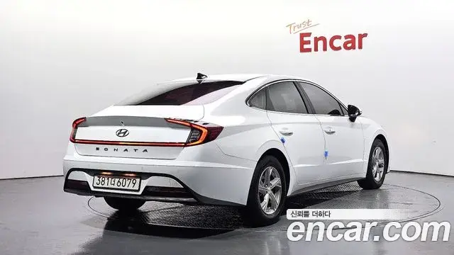 Hyundai Sonata Hybrid 2019 — Photo 15/20