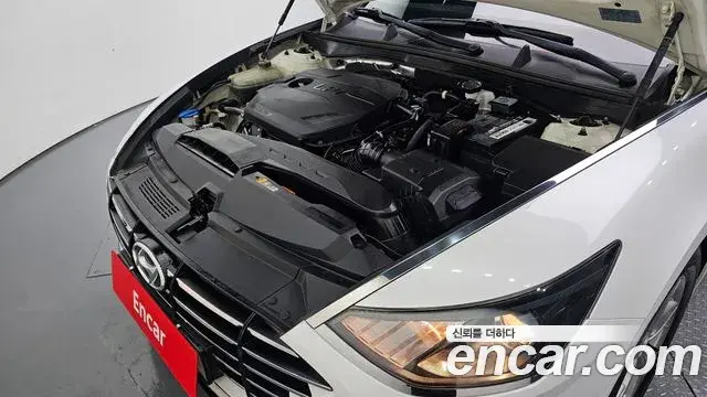Hyundai Sonata Hybrid 2019 — Photo 17/20