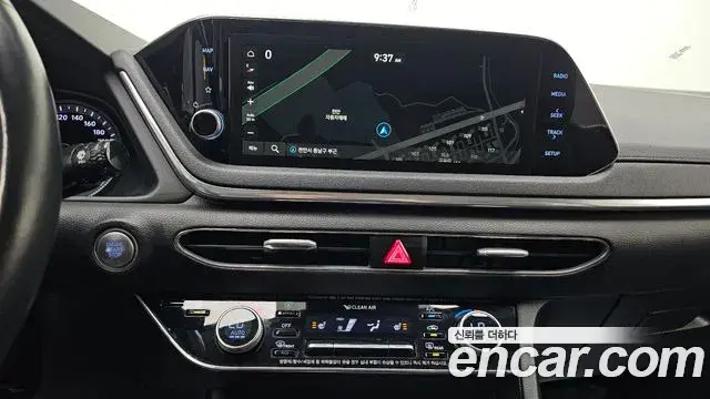 Hyundai Sonata Hybrid 2019 — Photo 11/20