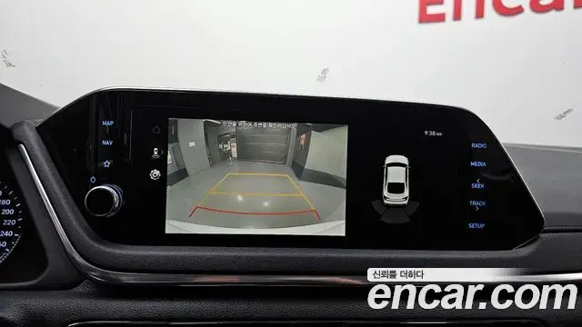 Hyundai Sonata Hybrid 2019 — Photo 18/20