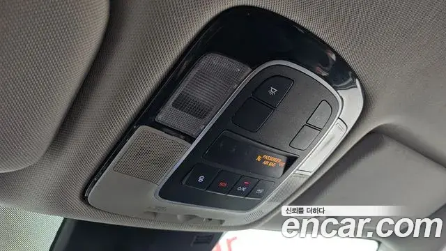 Hyundai Sonata Hybrid 2019 — Photo 13/20