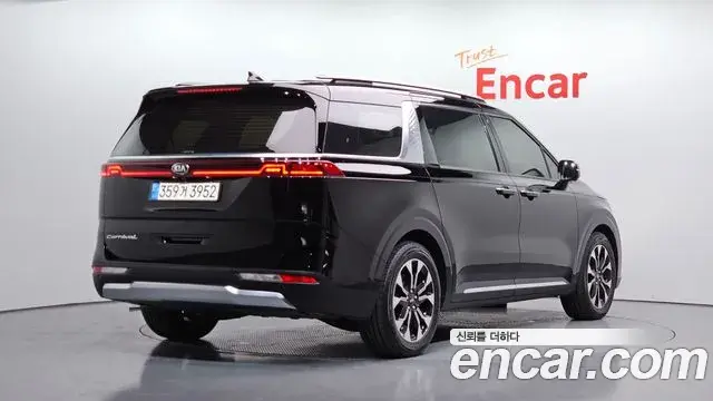 Kia Carnival 2020 — Фото 2/20