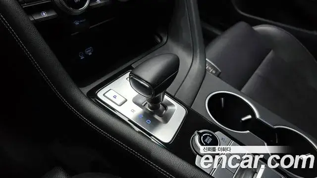 Genesis G70 2019 — Şəkil 32/33