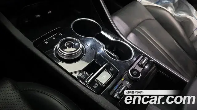 Kia K5 2020 — Photo 8/20