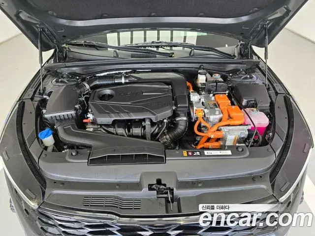 Kia K5 2022 — Şəkil 13/19