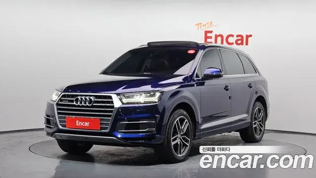 Audi Q7 2019 — Photo 15/31