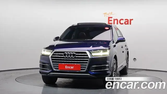 Audi Q7 2019 — Photo 10/31