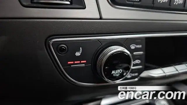 Audi Q7 2019 — Photo 8/31