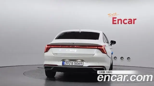 Kia K8 2021 — Şəkil 15/20