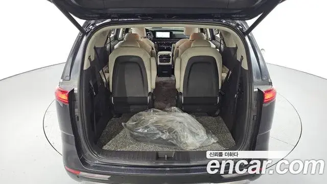 Kia Carnival 2021 — Photo 15/31