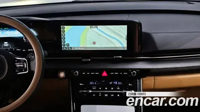 Kia Carnival 2023 — ფოტო 5/30