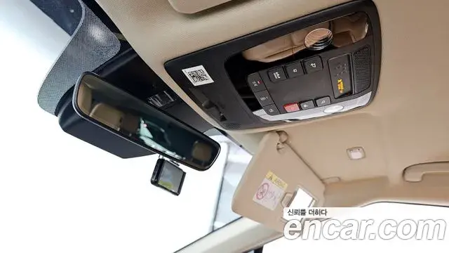 Kia Carnival 2023 — ფოტო 12/30