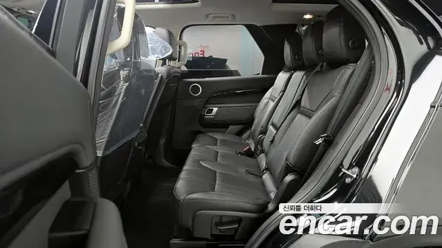 Land Rover Discovery 5 2018 — ფოტო 11/32