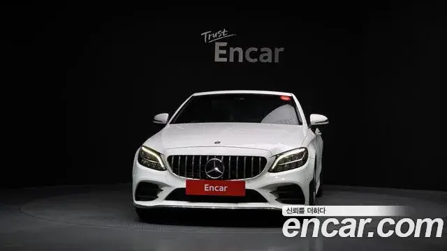 Mercedes-Benz C-Class 2019 — Şəkil 27/29