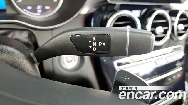 Mercedes-Benz C-Class 2019 — Şəkil 23/29