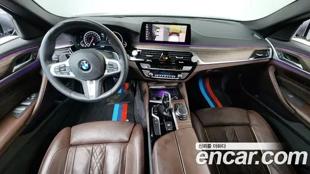 BMW 5 Series 2019 — Photo 29/33