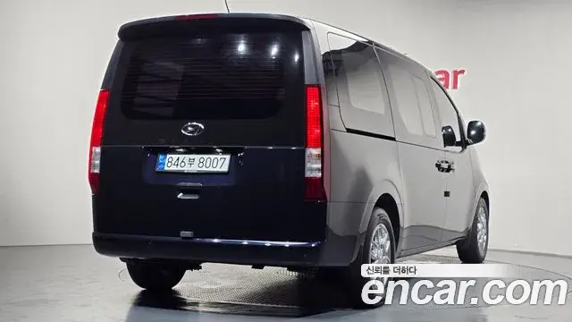 Hyundai Staria 2021 — Şəkil 27/30