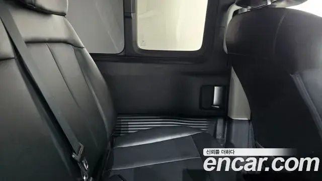Hyundai Staria 2021 — Şəkil 14/30