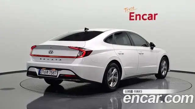 Hyundai Sonata 2022 — Фото 2/20