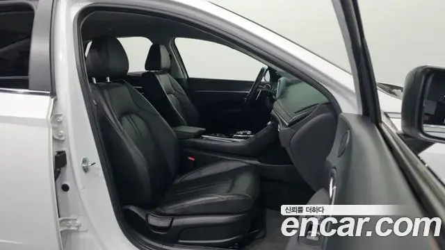 Hyundai Sonata Hybrid 2022 — ფოტო 17/29