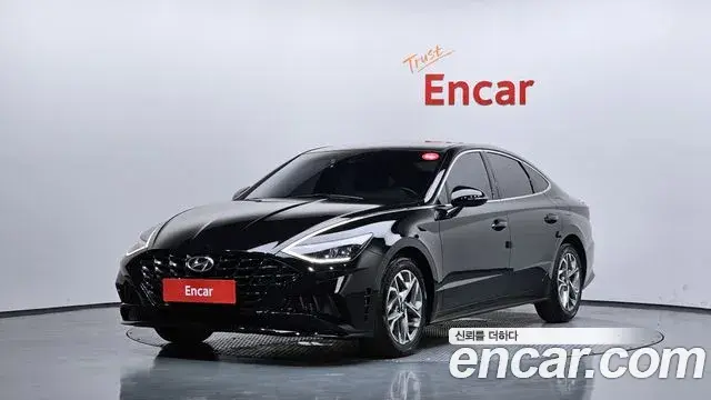 Hyundai Sonata Hybrid 2022 — ფოტო 2/33